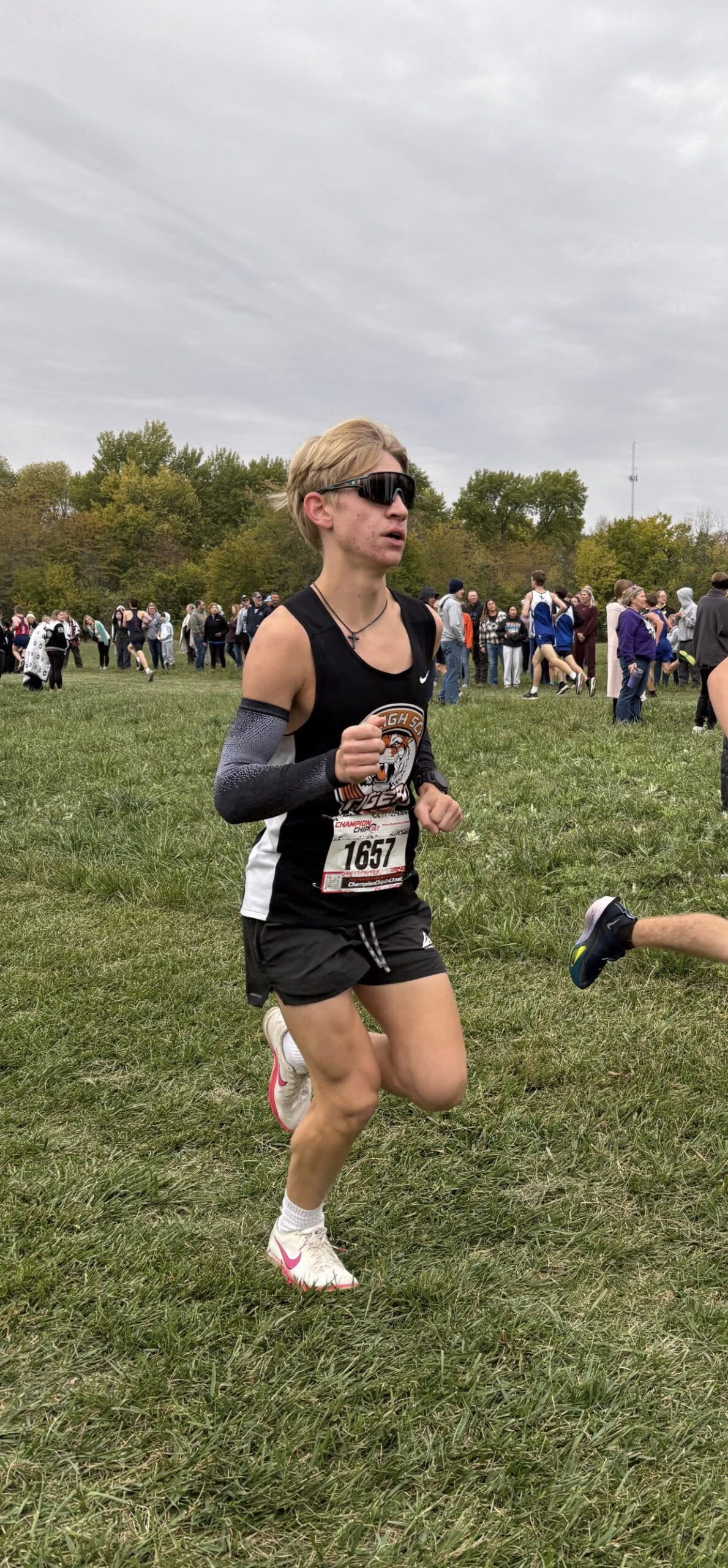 Harrison Hayes of Paris finished third at the Class 1A Cross Country Regional meet (Photo by Dave Rohr).